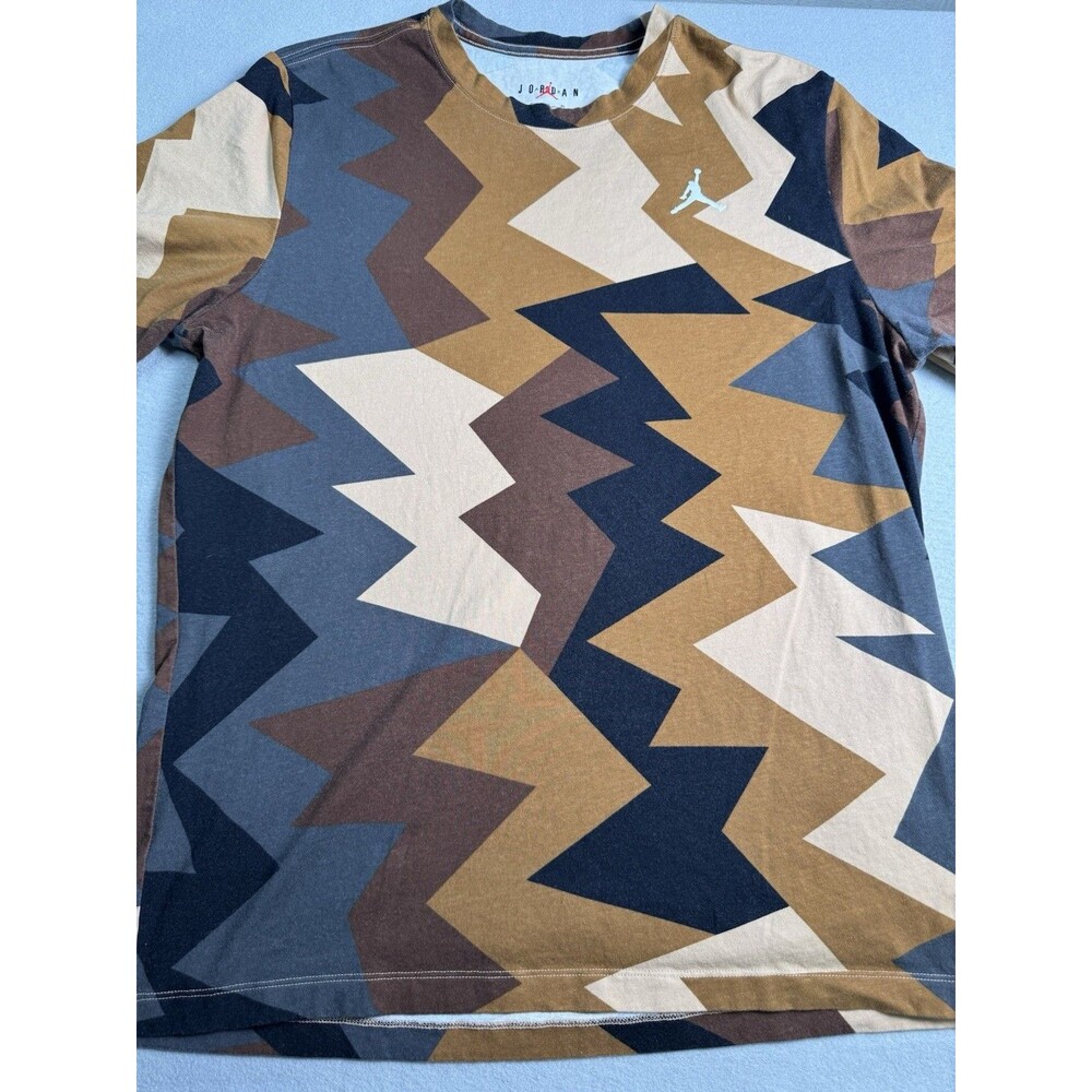 Jordan Shirt Mens XL Brown Zig Zag All Over Print Short Sleeve Graphic T-shirt